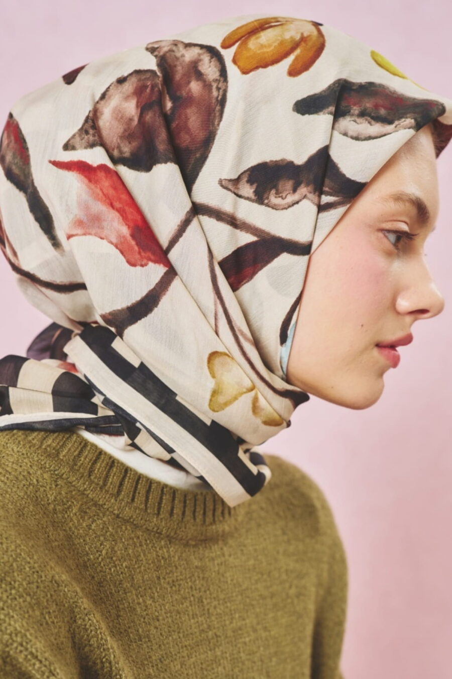 743x1073_-43370-99-B_cropped White pearl floss viscose scarf