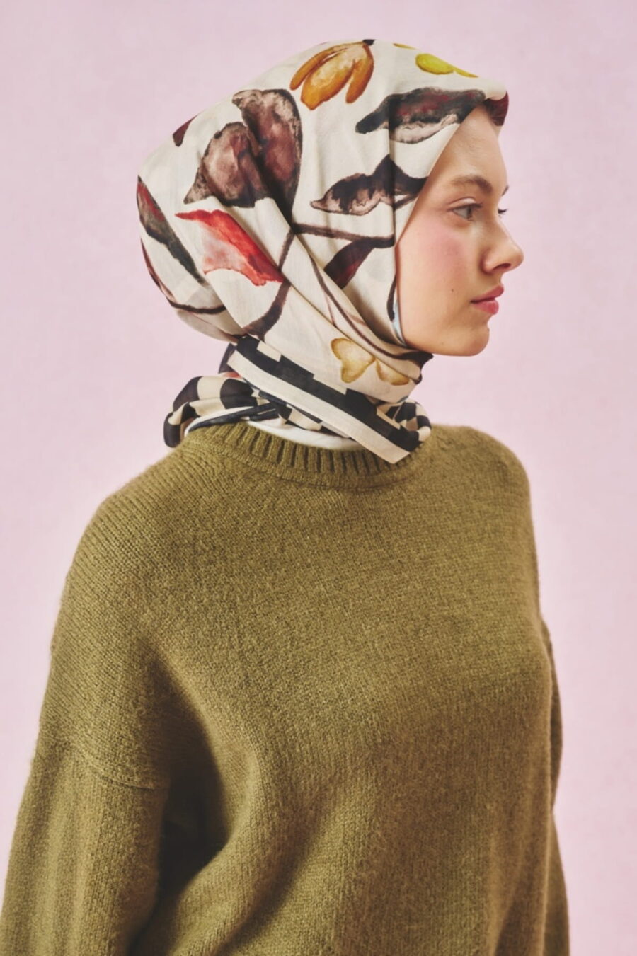 743x1073_-43372-99-B_cropped White pearl floss viscose scarf