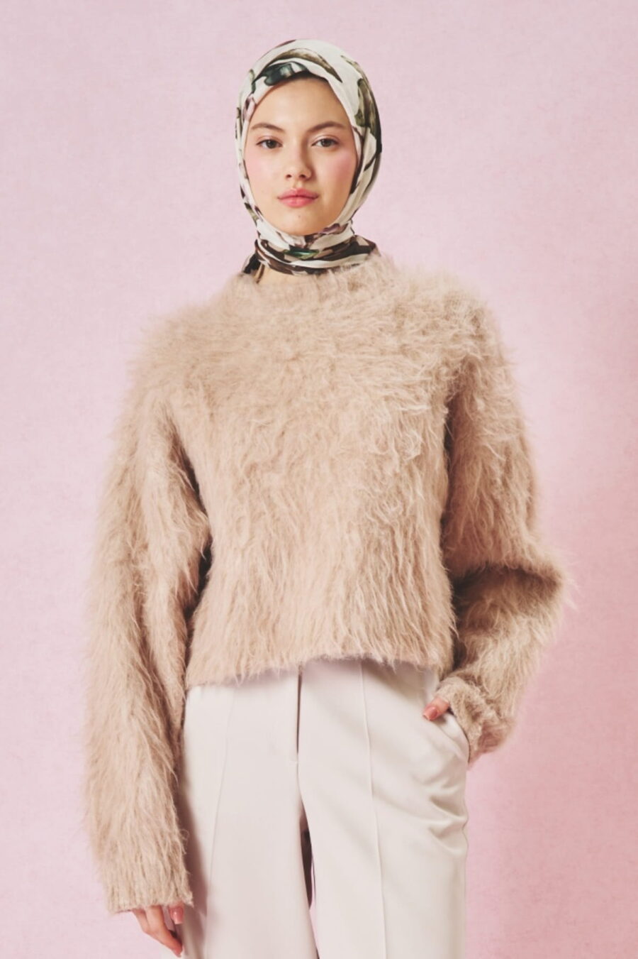 743x1073_-43373-99-B_cropped Brown floss viscose scarf