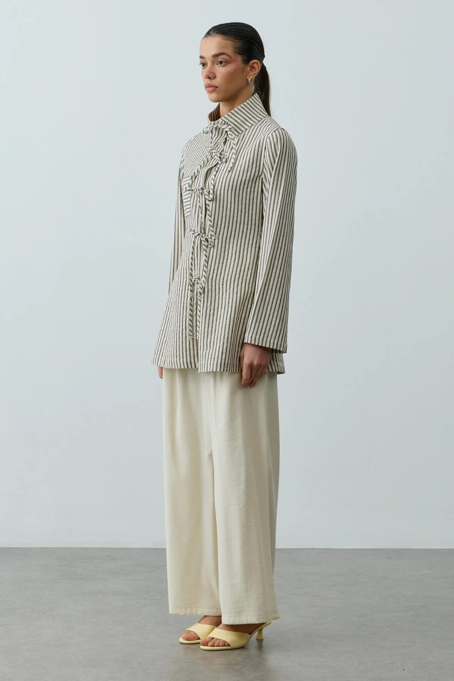 Natural striped tie-up shirt