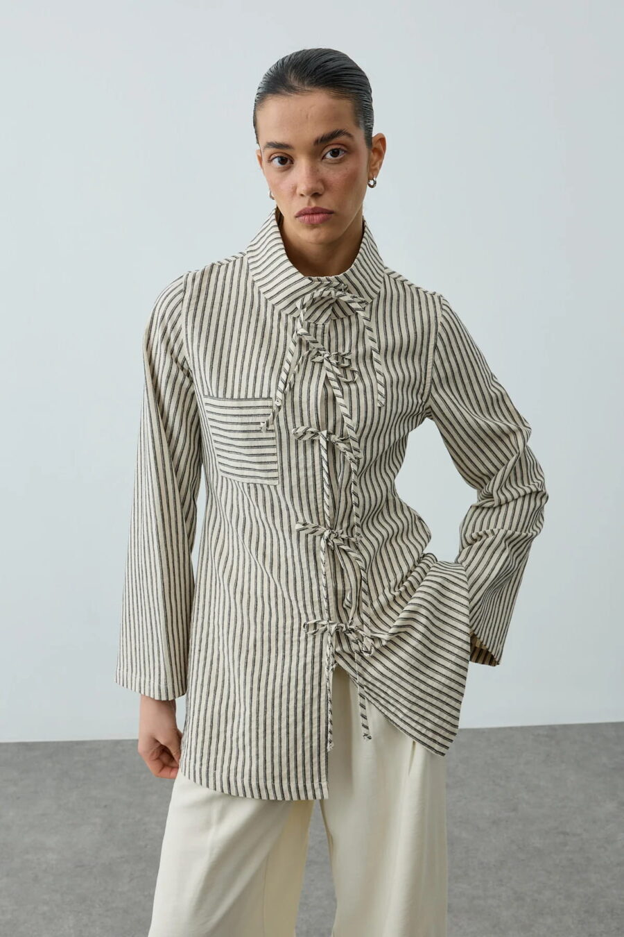 Natural striped tie-up shirt