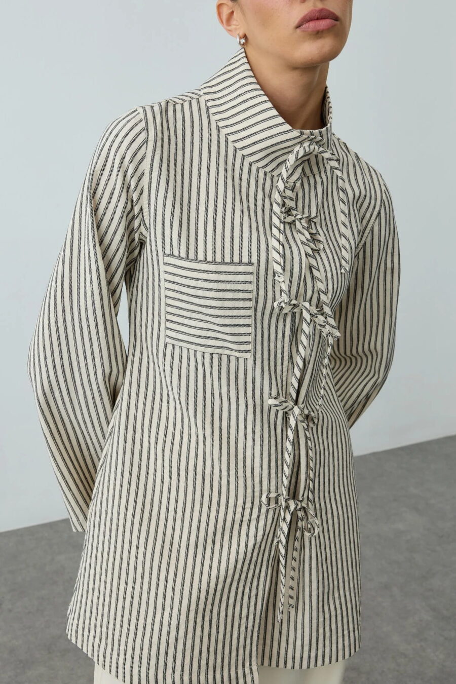 Natural striped tie-up shirt