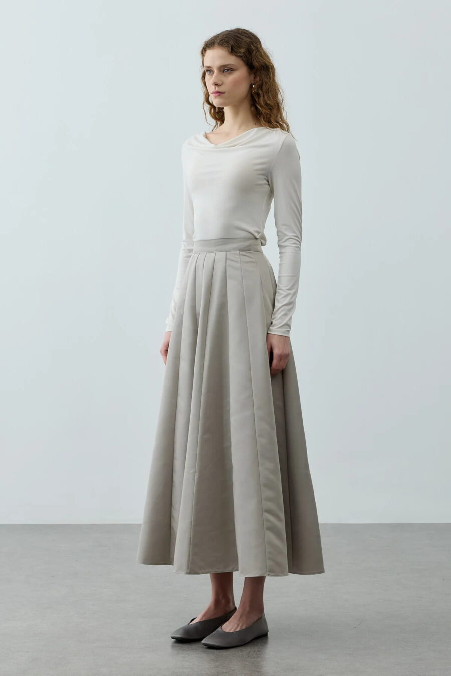 Gray multi-piece godet skirt